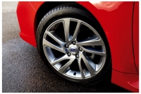 富士重工業が来年1月に発売する「スバル レヴォーグ」の特別仕様車「1.6GT EyeSight S-style」(写真提供：富士重工業)