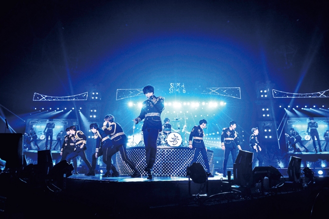 SUPER JUNIORが10月の東京ドーム公演に続いて「SUPER SHOW 6」大阪公演も大盛況に終え、さらに日本のファンを魅了した。写真：SMエンターテインメント