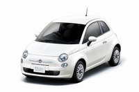 羊年にちなんだFIAT 500の限定車「FIAT 500 Pecorella」(FCAジャパンの発表資料より)