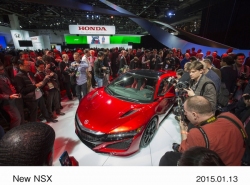 ホンダが北米国際自動車ショーで世界初披露したAcura新型「NSX」 （本田技研工業の発表資料より）