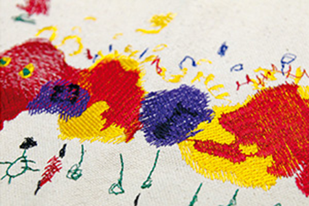 銀座TSUMUGUは、こどもが描いたイラストを世界にひとつだけの刺繍Tシャツするサービス『クレヨンパラダイス』をオープンした。