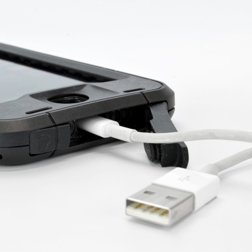 iPhone 6 Plusの指紋認証にも対応した実用的な防水ケース『WETSUIT waterproof rugged case for iPhone6Plus』