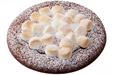 ミスタードーナツ、ピザ風の新作スイーツ「ピッツァ・チョコラータ＆ストロベリー」限定発売