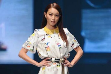 東京ランウェイ 2015SS閉幕 - ラストは菜々緒や蛯原友里など集合！コブクロのライブも