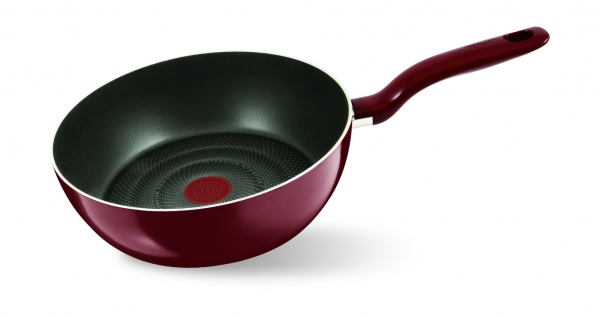 “取っ手が取れる”でおなじみのティファールから、一つでオールマイティに使える深型のフライパン『ディープパン』の登場です。