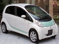三菱自動車は「三菱自動車　電動車両サポート」サービスを4月から本格的に開始する