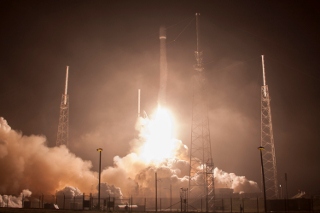 ファルコン9ロケット、初の「オール電化」衛星2機の同時打ち上げに成功（Image credit: SpaceX）