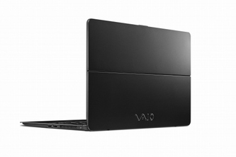 VAIOが6日に大型家電量販店で発売した「VAIO Z」（写真提供：VAIO)