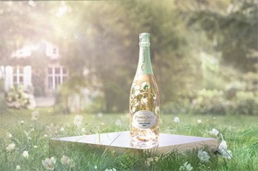 名門シャンパーニュ・メゾン「ペリエ ジュエ」から新作登場 - 日本の桜をイメージ