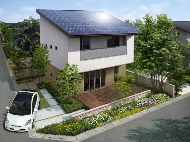 電気料金の高騰が予測される中、10Kwの太陽光パネルが載らない狭小な屋根でも数件分を一括することで大きな売電収入が得られる「屋根貸し共同事業」が注目を集めている。