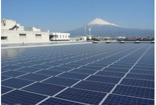 竣工した富士市西部浄化センター太陽光発電所（日本アジアグループの発表資料より）