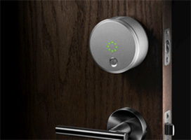 「August Smart Lock」（KDDIの発表資料より）