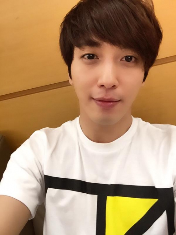 CNBLUEチョン・ヨンファが、28日に開催された単独ライブ「JUNG YONG HWA 1st CONCERT in JAPAN “One Fine Day”」の追加公演を終え、ファンにメッセージを送った。写真：ヨンファのツイッター