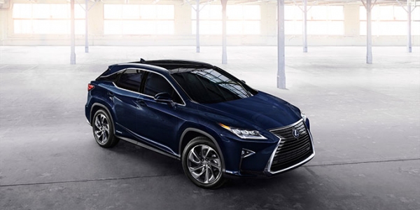 トヨタ自動車が2015年ニューヨーク国際オートショーで公開した「LEXUS RX450h」（北米仕様、トヨタの発表資料より）