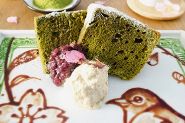 大阪「アート&スイーツ シカ」から、春限定「濃厚抹茶のアートシフォンケーキ」発売