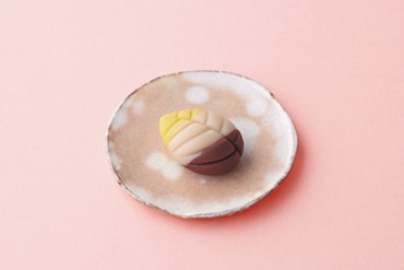 とらやが和菓子を集めた大回顧展「虎屋文庫のお菓子な展示77」開催 - 限定菓子も発売