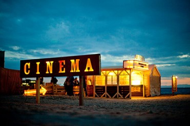 第6回逗子海岸映画祭 - ビーチで楽しむ野外映画祭