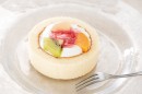 「4種の彩りフルーツロール」（JR東日本リテールネット発表資料より）