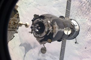 国際宇宙ステーション、軌道修正に失敗　プログレスM-26M補給船のエンジンが噴射せず（Image credit: NASA）