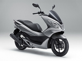 PCX（マットテクノシルバーメタリック）（本田技研工業の発表資料より） 