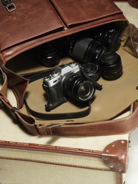 富士フイルムのミラーレスカメラ新製品「FUJIFILM X-T10」（写真：富士フイルム発表資料より）