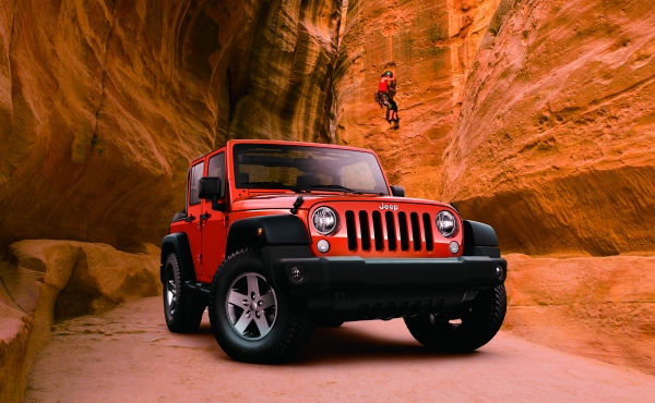 「Wrangler Unlimited Sunset Orange （FCAジャパンの発表資料より）