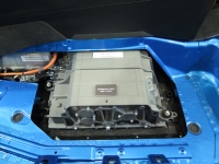 トヨタの燃料電池車「MIRAI」に搭載されているFCスタック。このなかにトヨタと住友理工が共同開発したガスケットを組み合わせた370枚のセルが積層でいる(トヨタ自動車展示ブースで撮影)