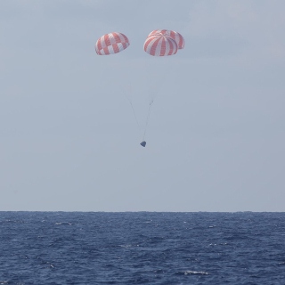 ドラゴン補給船運用6号機、地球に帰還（Image credit: SpaceX）