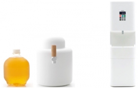 「キリン ブルワリーオーナーズクラブ」で家庭に宅配されるビールとビールサーバー(左)、水のサーバー(右)(写真:キリン発表資料より) 「キリン ブルワリーオーナーズクラブ」で家庭に宅配されるビールとビールサーバー(左)、水のサーバー(右)(写真:キリン発表資料より)