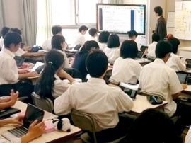 京都市立西京高等学校附属中学校の授業風景（NECの発表資料より）