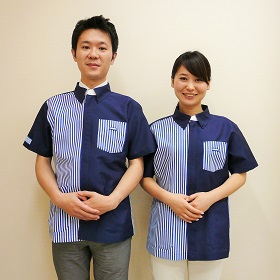 新しい春夏用ユニフォーム（写真：ローソン発表資料より）