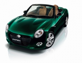 ダイハツ工業が発売した軽オープンスポーツカー「コペン セロ(COPEN CERO)」（写真提供：ダイハツ工業）