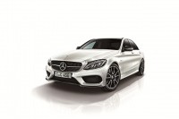 AMGが新開発した3リッターV型6気筒ツインターボBlueDIRECTエンジンを搭載するCクラス・セダン「C450 AMG 4MATIC」