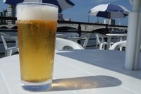 7日に、サントリーホールディングス、キリンホールディングス、アサヒグループホールディングス、サッポロホールディングスのビール大手4社の2015年6月中間連結決算が出揃った。