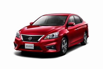 日産自動車が発売した「シルフィ」の特別仕様車「Sツーリング」（写真提供：日産自動車）