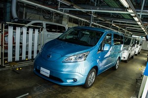 日産自動車は、電気自動車(EV)「e-NV200」を47都道府県の自治体に無償貸与する事業を開始する。（写真提供：日産自動車）