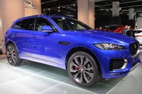 ジャガーのミッドサイズセダン「XE」と多くの部分を共有するクロスオーバーモデル「F-PACE」