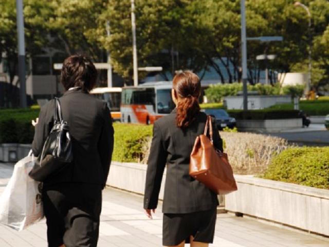 2016年卒の新卒採用状況について9月1日時点での大学生の就職内定率は78.1%。「就職活動」に対する心情は「晴れ」が多い。一方、就職志望者に対して意思に反し、企業から就職活動の終了を求められた経験が「ある」と13.6%の学生が答えていた。