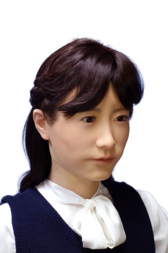 東芝が開発したアンドロイド「地平ジュンこ」の外観（東芝の発表資料より）