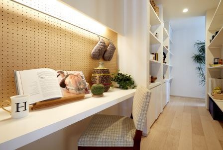 住宅メーカー各社も、エコや省エネ・創エネなどの最新設備を詰め込んだ住宅の販売に勤しむ一方、もっとアナログで基本的な「家族が住みやすい家」「住みごこちのいい家」をコンセプトにした住宅商品の開発に力を入れている