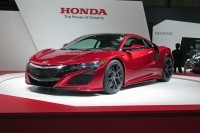 来春発売予定の新型NSX。3.5リッターV型6気筒ツインターボ+3モーター・ハイブリッドAWDのスーパースポーツの登場だ