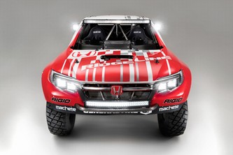 ホンダが「2015 SEMAトレードショー」で公開した「Ridgeline」のオフロードレース専用車「Ridgeline Baja Race Truck」（写真提供：ホンダ）