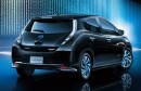 日産自動車がマイナーチェンジして12月に発売する電気自動車(EV)「日産リーフ」。（エアロスタイル、写真提供：日産自動車）