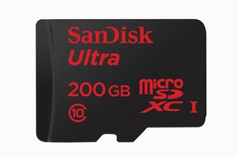 サンディスクが12月に出荷開始する200GBのmicroSDカード「サンディスク ウルトラ プレミアムエディション　microSDXC UHS-Iカード」（写真提供：サンディスク）