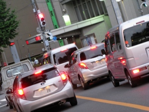 日本自動車販売協会連合会は15日、2015年の中古車登録台数(軽自動車は除く)を発表した