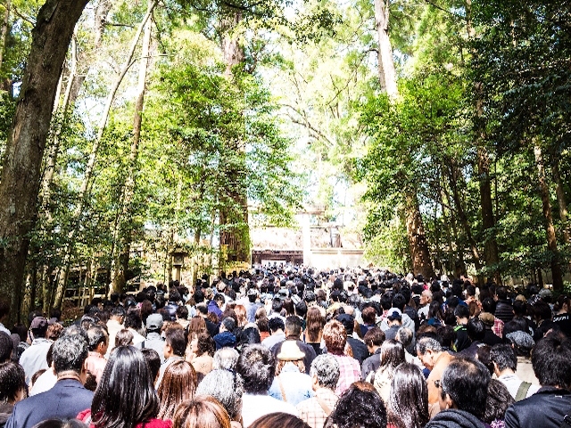 今年の中国の旧正月である春節の大型連休(7〜13日)を目前に、早くも「訪日ラッシュ」がスタートしている。中国経済の減速が不安視されている中、訪日需要の盛り上がりは加速する一方だ。