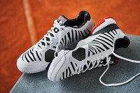 Y-3×アディダステニス、全仏オープンに向けた「ローラン・ギャロス」コレクション発売