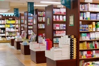 東京商工リサーチによると、2015年度の書店倒産は19件で、2年連続で増加した