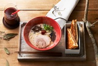 一風堂史上初「2ぶんの1風堂」ルミネエスト新宿に登場 - 麺の量や糖質を半分に、パクチー担々麺も