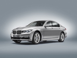 今年秋にはBMWのフラッグシップ・モデルである「BMW　7シリーズ」にプラグイン・ハイブリッド・モデルを追加し、その後、順次モデルを拡充する予定だ。